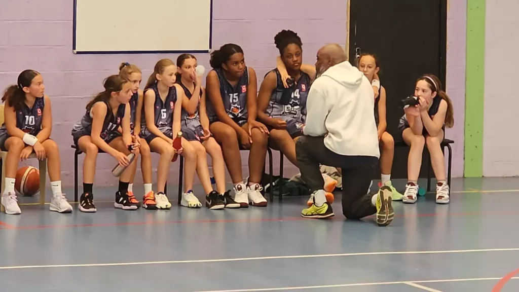 Victoire des U13F 23-77 face à Mantes la Ville