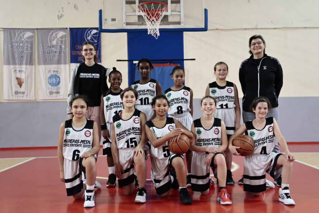 Victoire des U11F1 contre Elancourt 84-18.